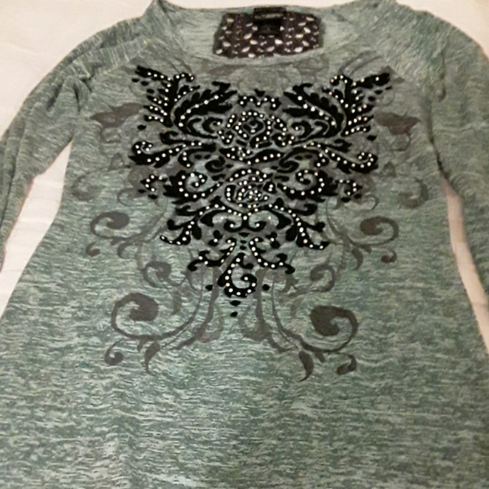 Shirt  (must bundle please)